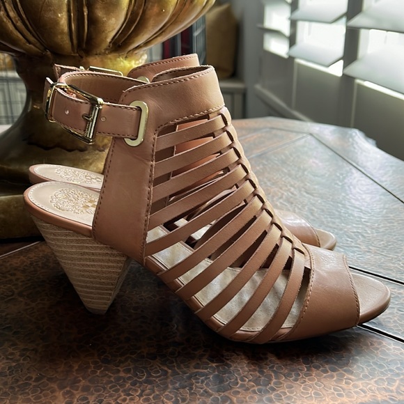 VINCE CAMUTO HEELED SANDALS SIZE 8 - Picture 6 of 10